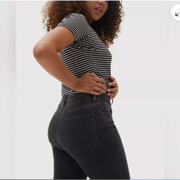 Everlane The Cury Cheeky Cropped‎ Jeans - Picture 5 of 13